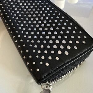 Like new EUC Marc by Marc Jacobs wallet